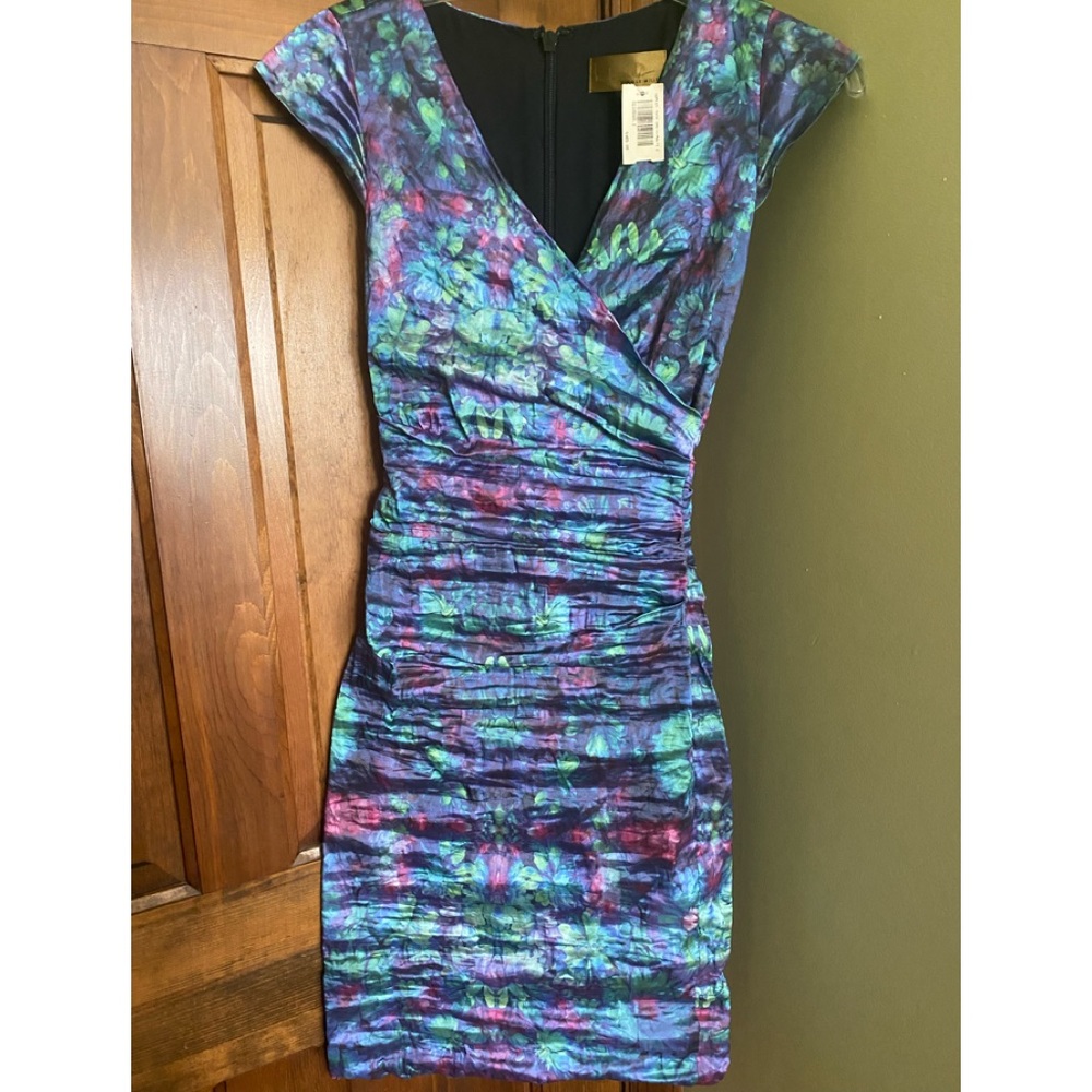 Ruched mini Sz 2 Nicole Miller. Fully lined. Cap sleeves. NWT